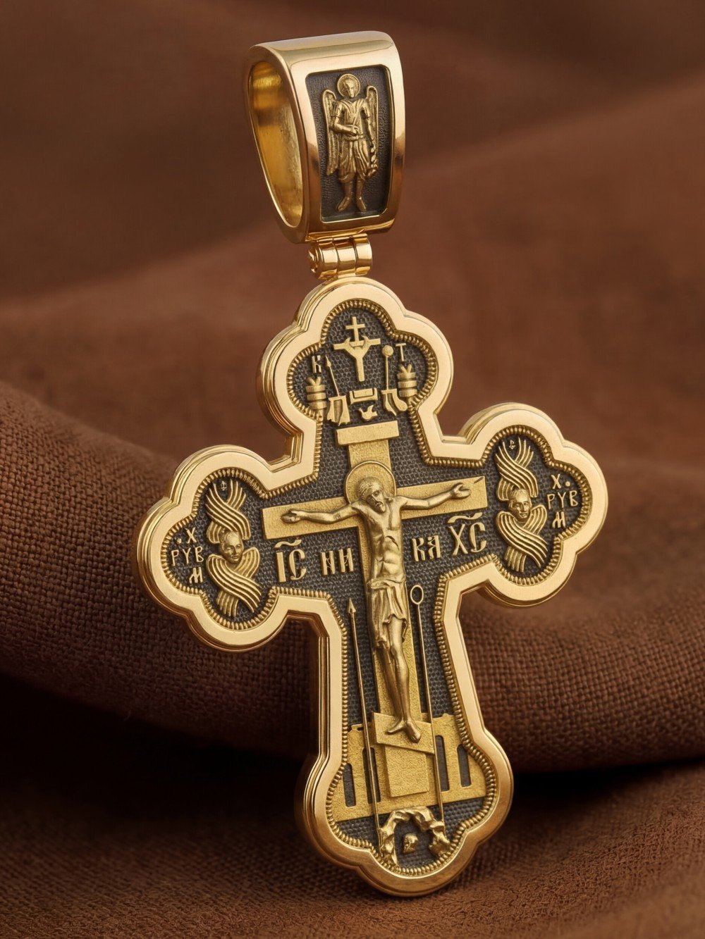 Крест из лимонного золота