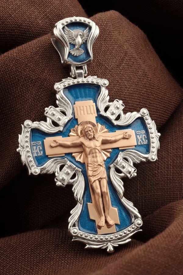 Крест из белого золота c эмаль