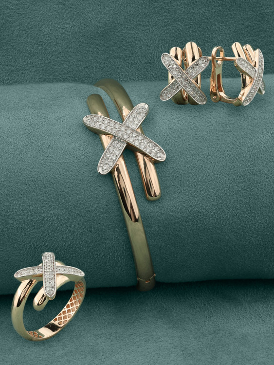 Кольцо из золота c бриллиантами