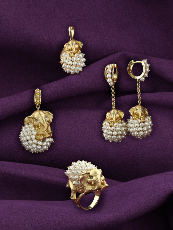 Серьги из лимонного золота c эмаль и жемчугом