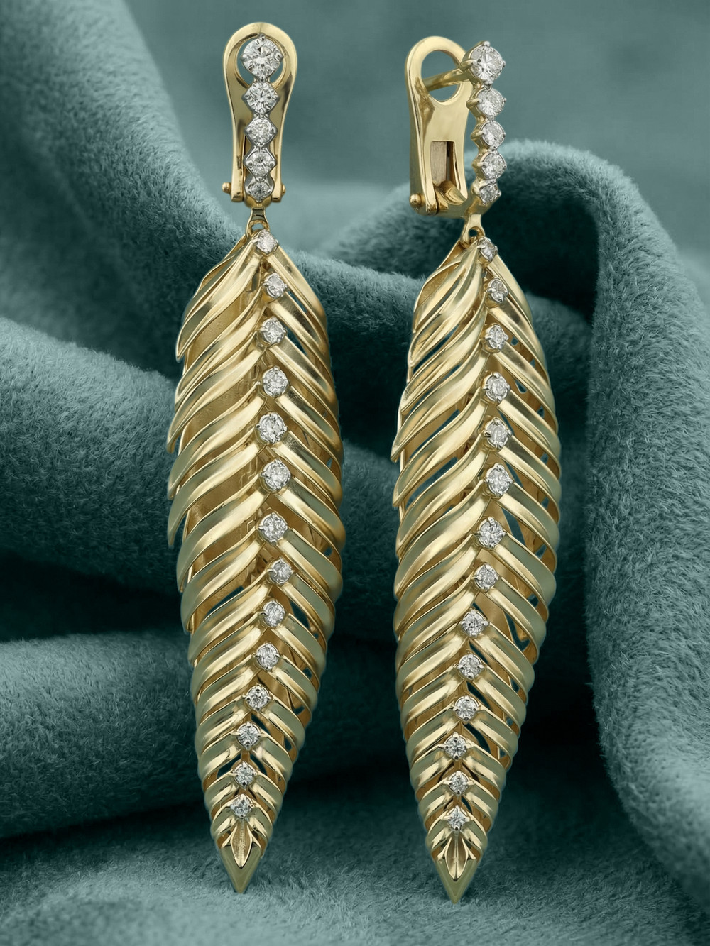 Серьги из лимонного золота c бриллиантами