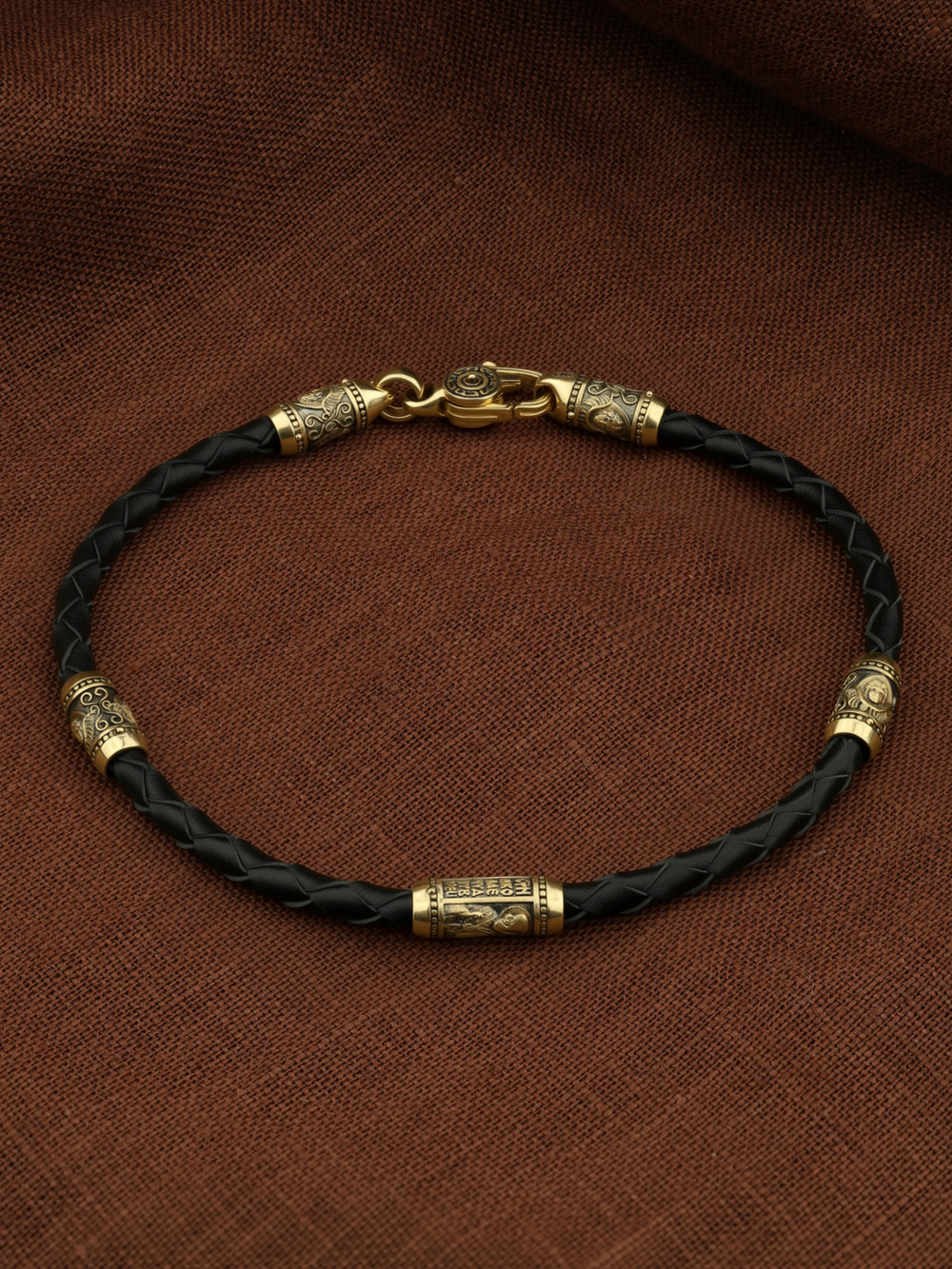 Браслет из лимонного золота c кожаным шнурком