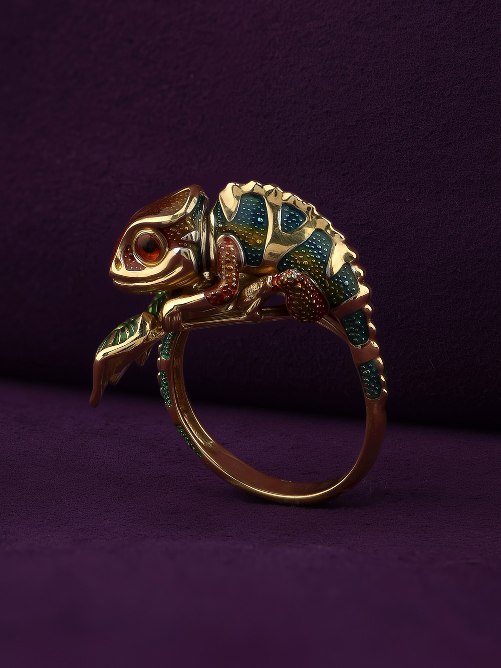 Кольцо из лимонного золота c эмаль