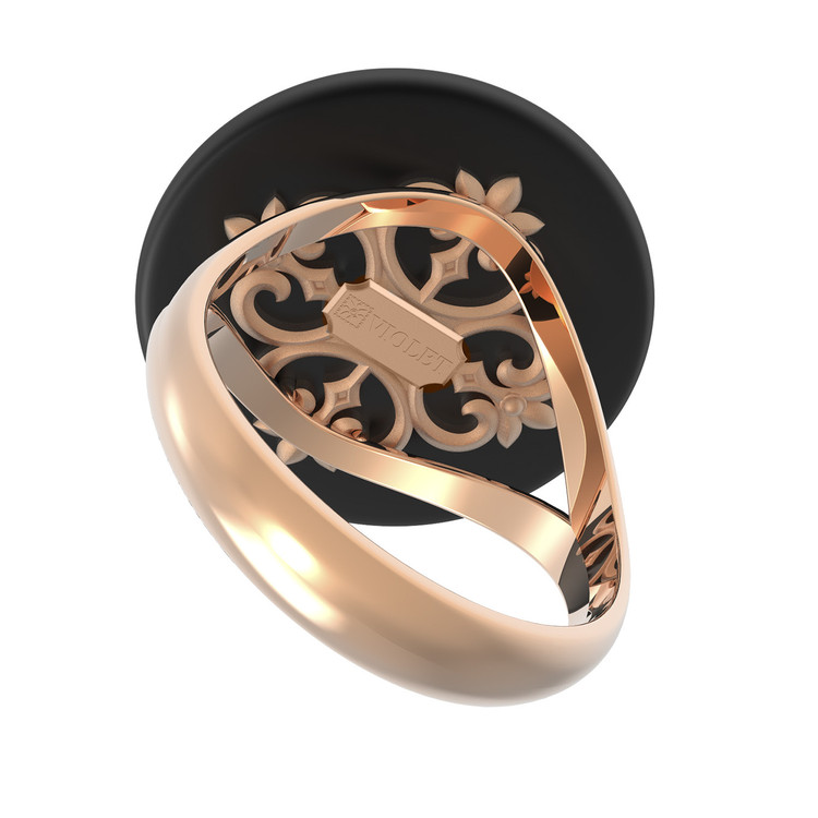 Кольцо из золота c ониксом