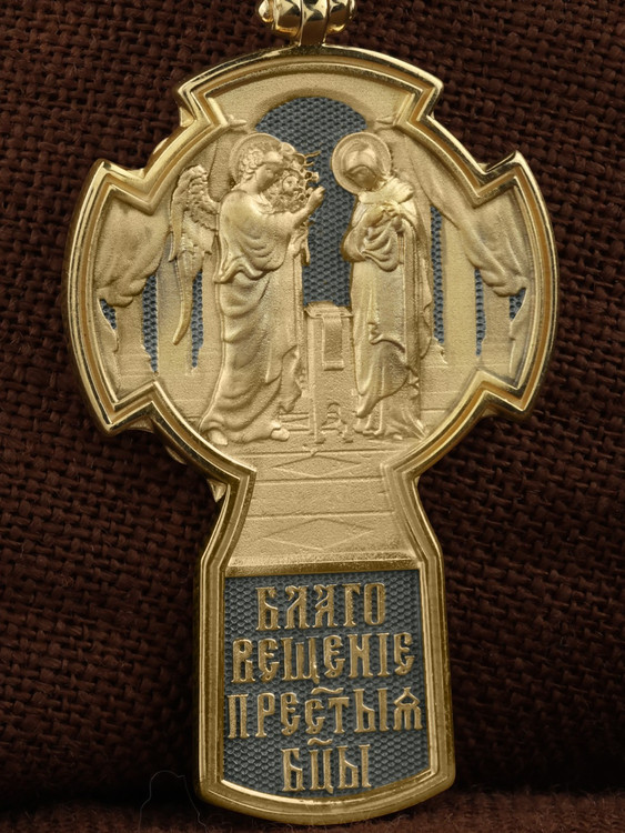 Крест из лимонного золота