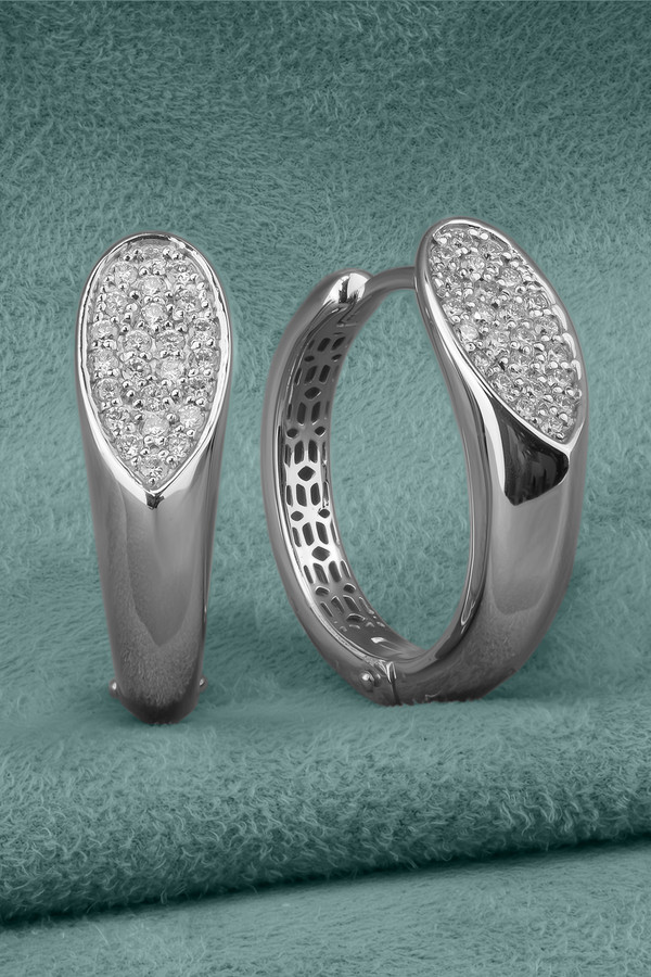 Серьги из белого золота c бриллиантами