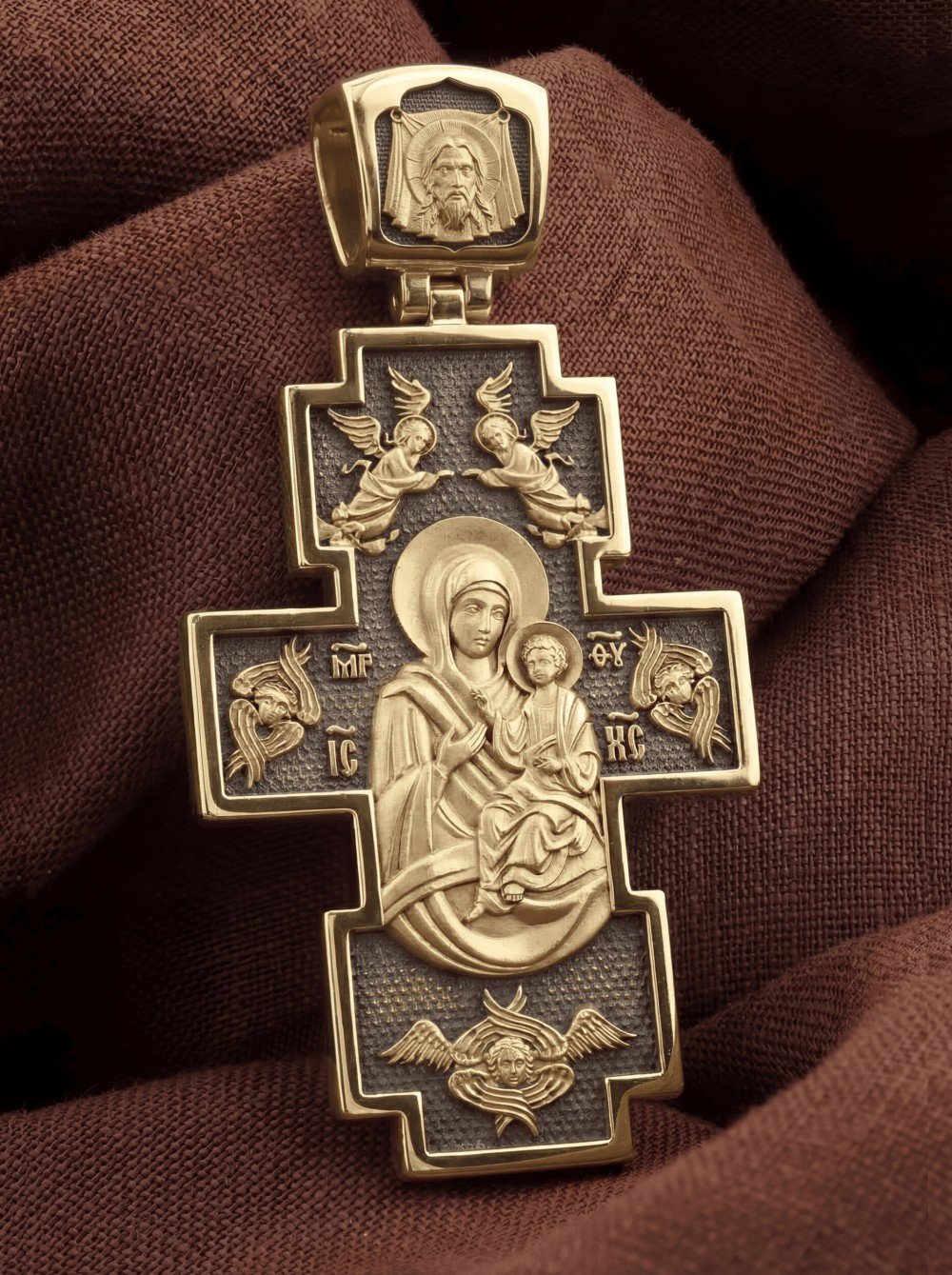 Крест из лимонного золота