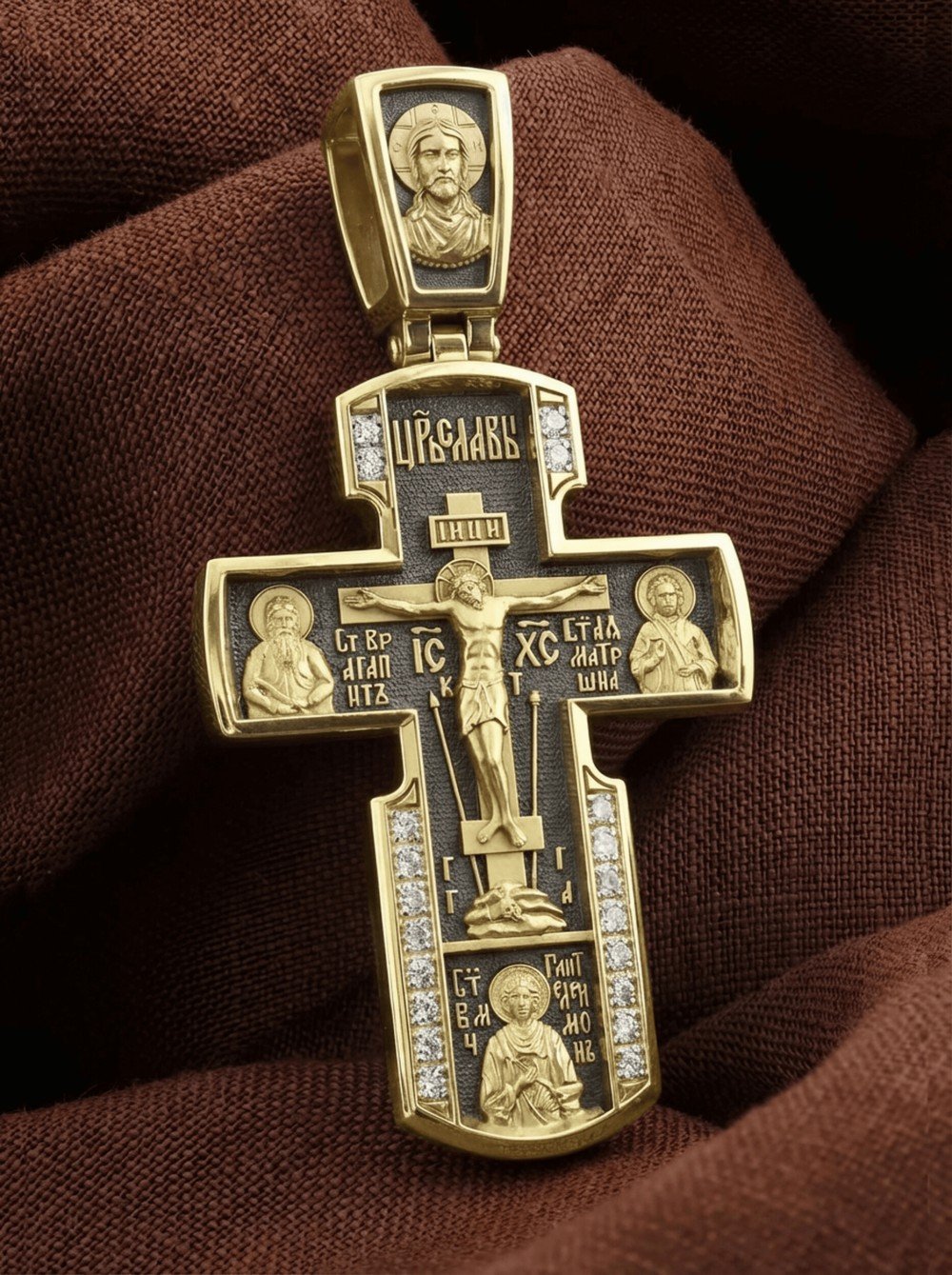 Крест из лимонного золота c бриллиантами