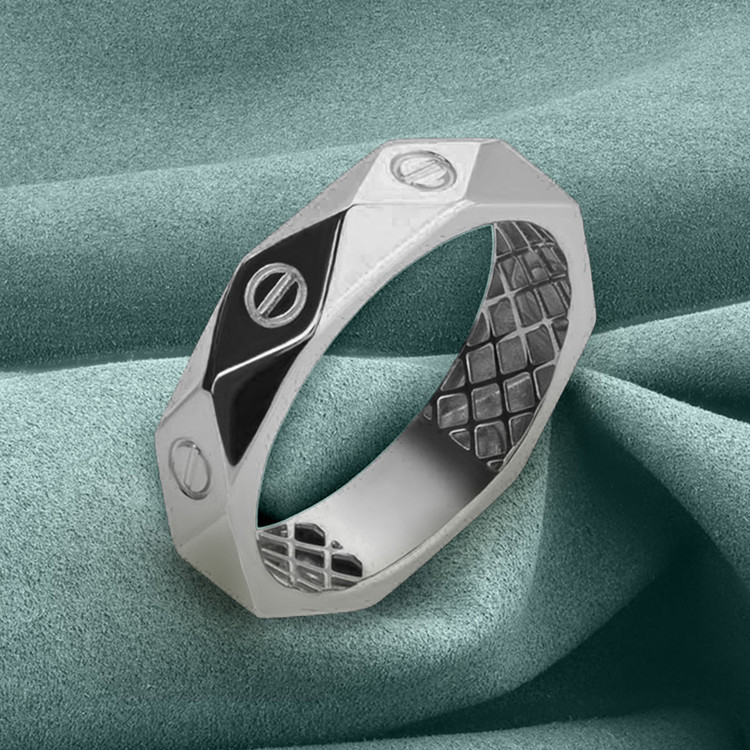 Кольцо из белого золота