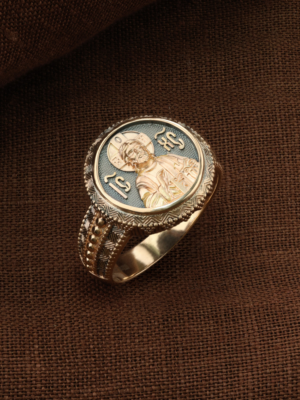 Кольцо из золота