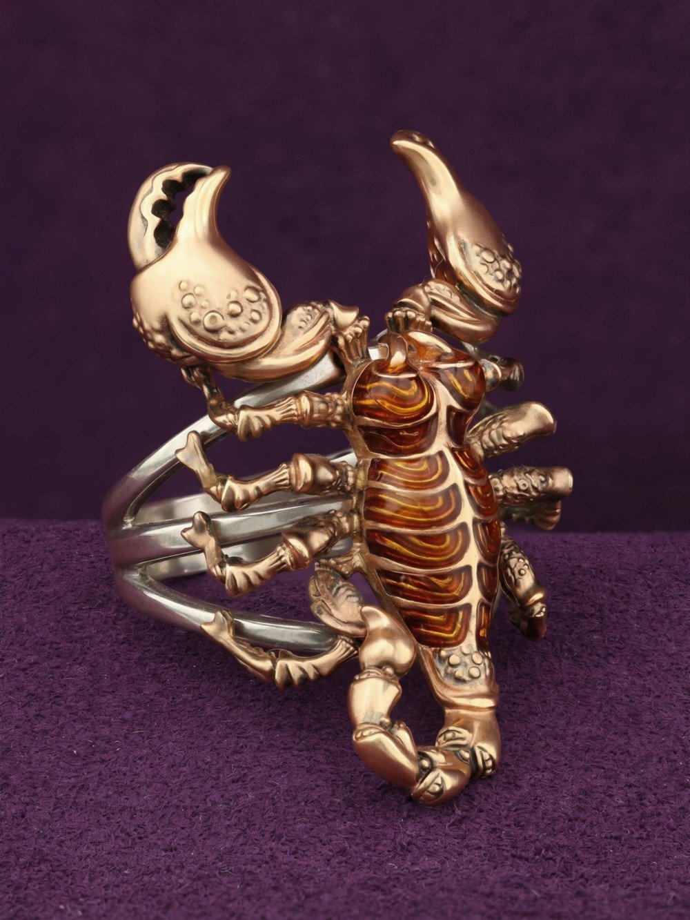 Кольцо из золота c эмаль