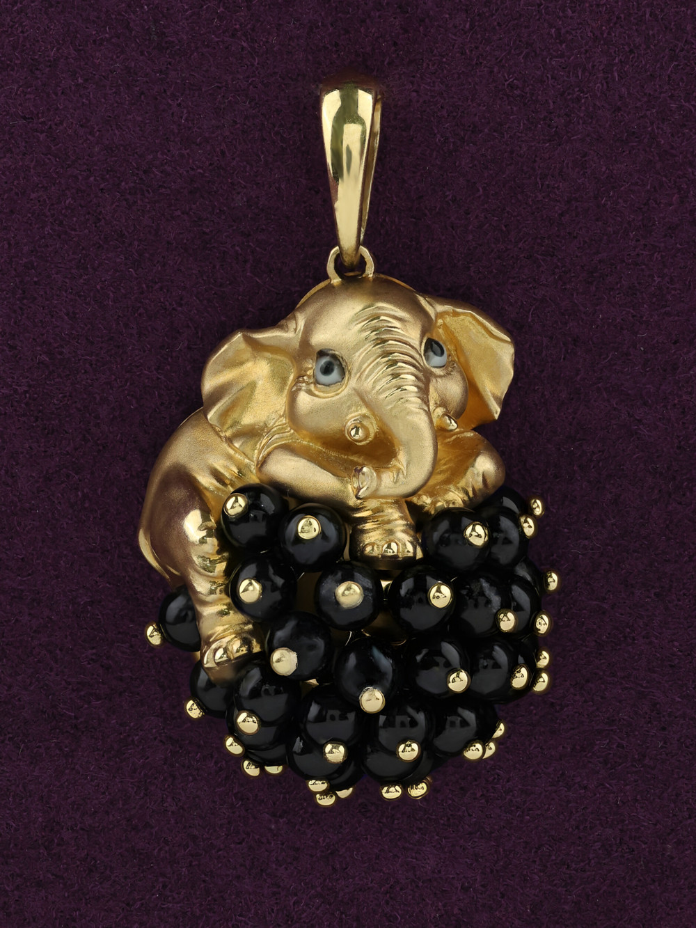 Подвеска из лимонного золота c эмаль и ониксом