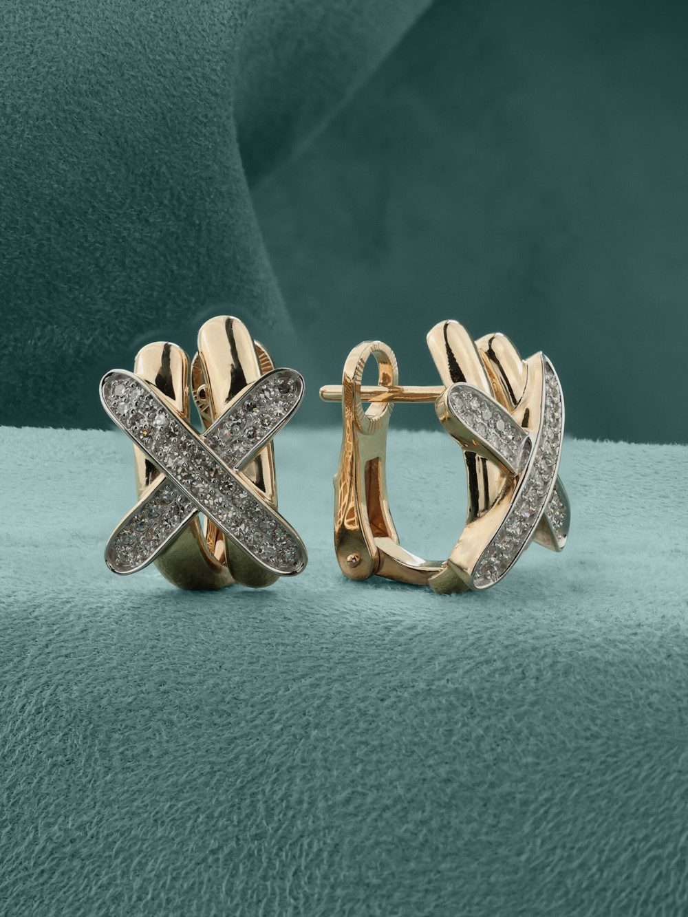 Серьги из золота c бриллиантами