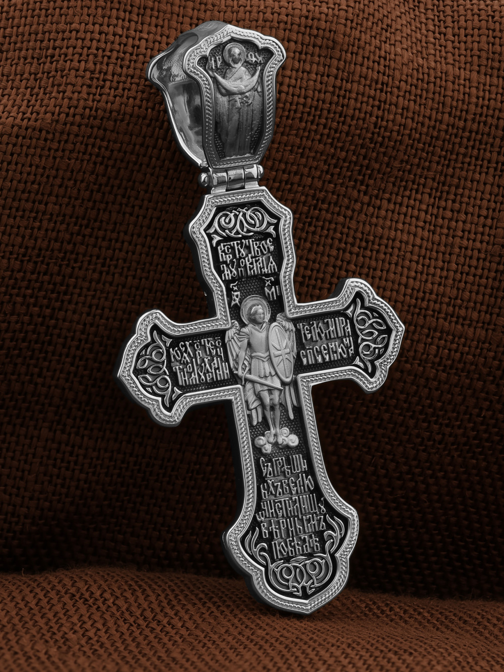 Крест из белого золота