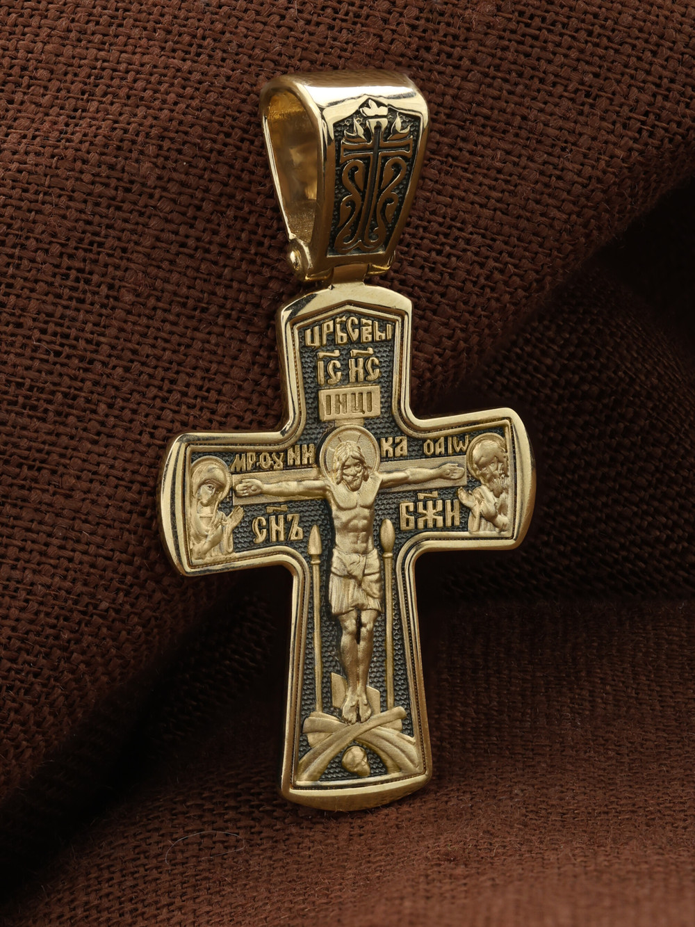 Крест из лимонного золота